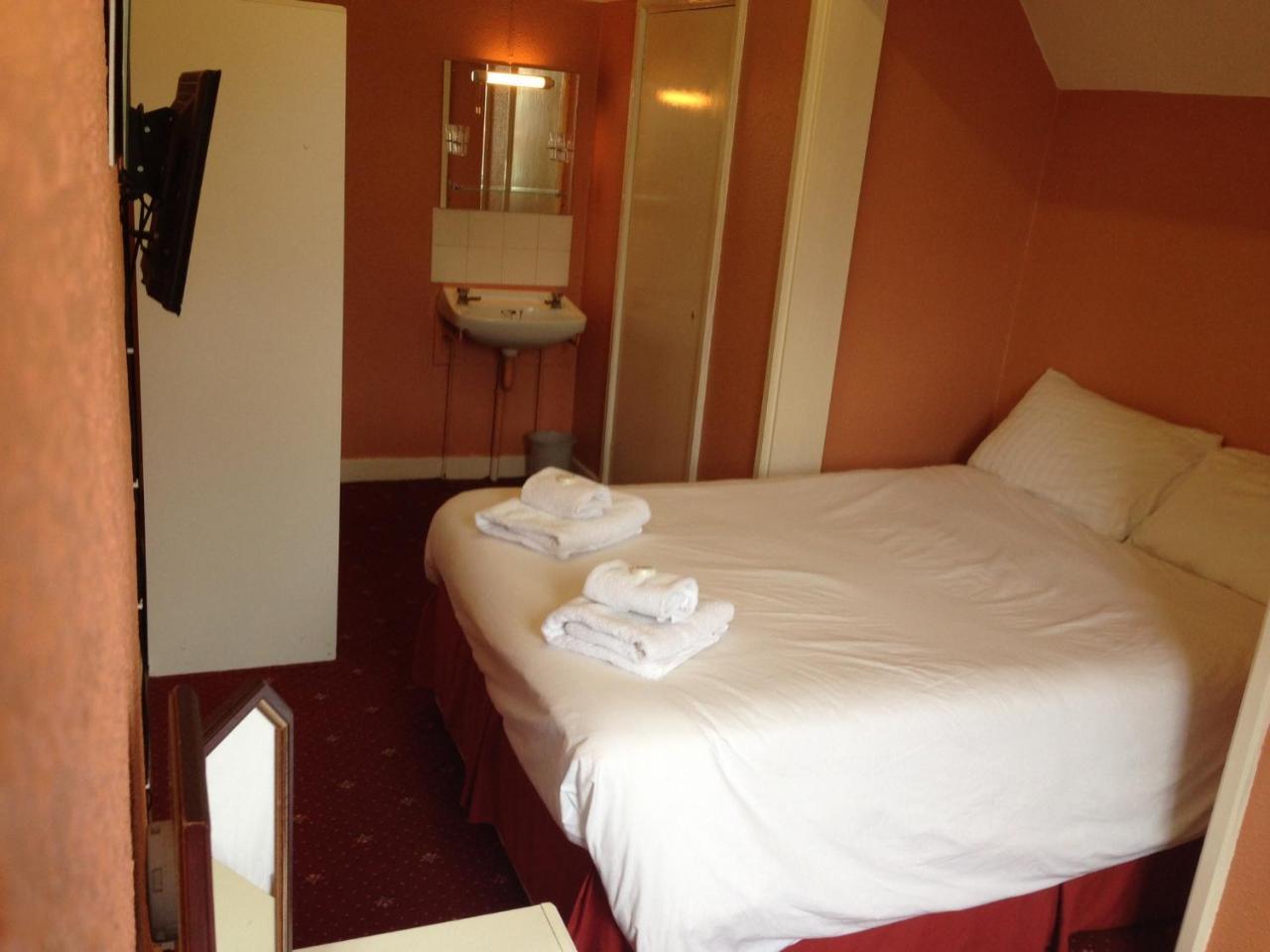 Grove End Hotel วัตฟอร์ด ภายนอก รูปภาพ